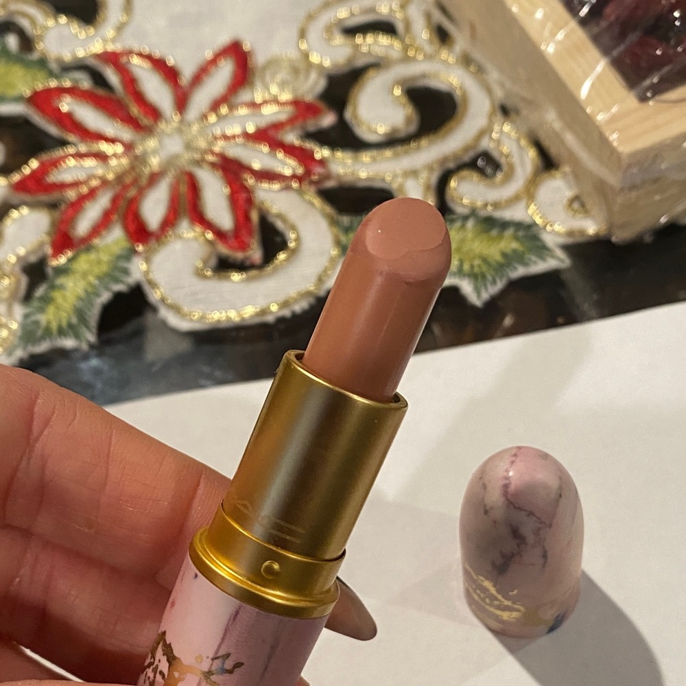 Mac Feelin Sedimental satin lipstick limited edition - Picture 3 of 5